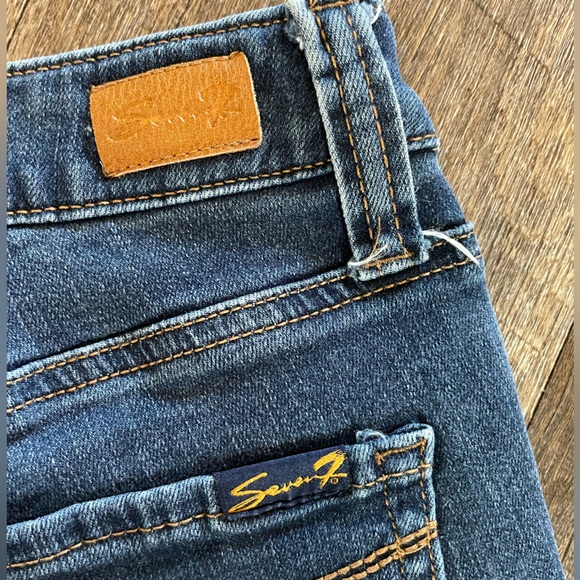 Seven 7 Jean MIDI Shorts Size 6 Dark Wash - Picture 6 of 6